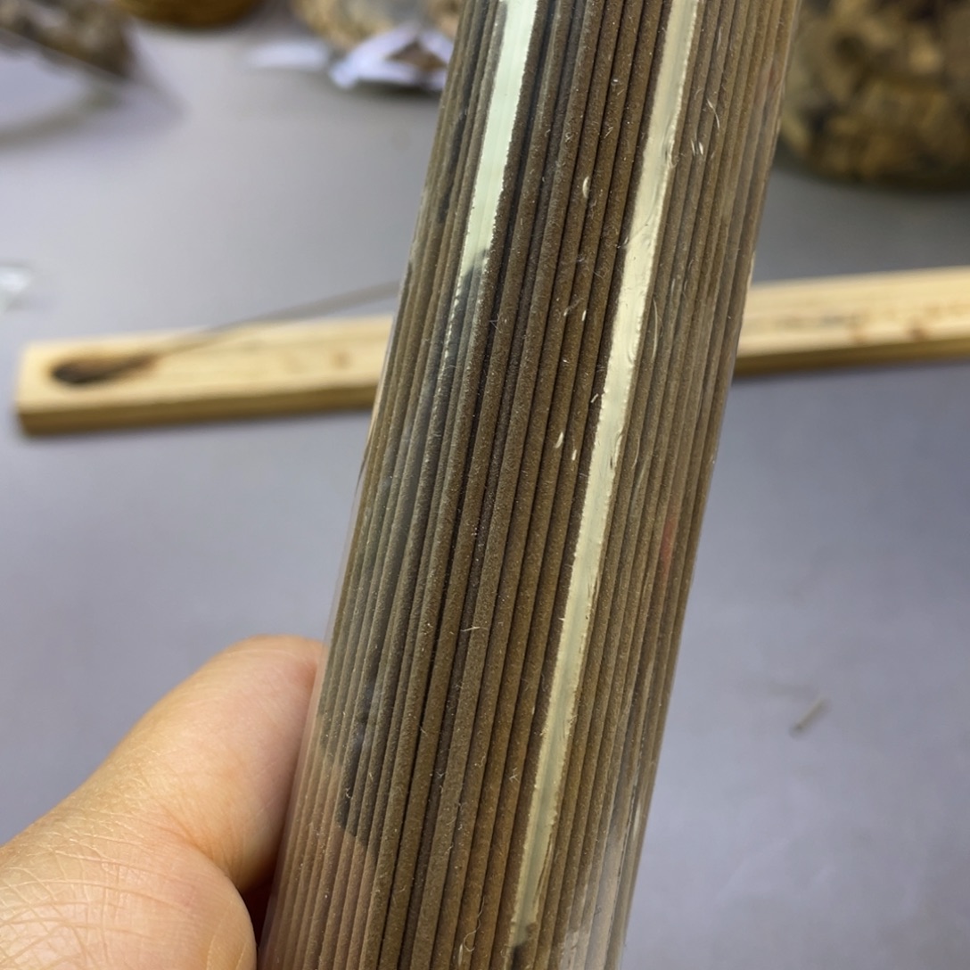 沉香碎屑沉香寮国红T线香100克