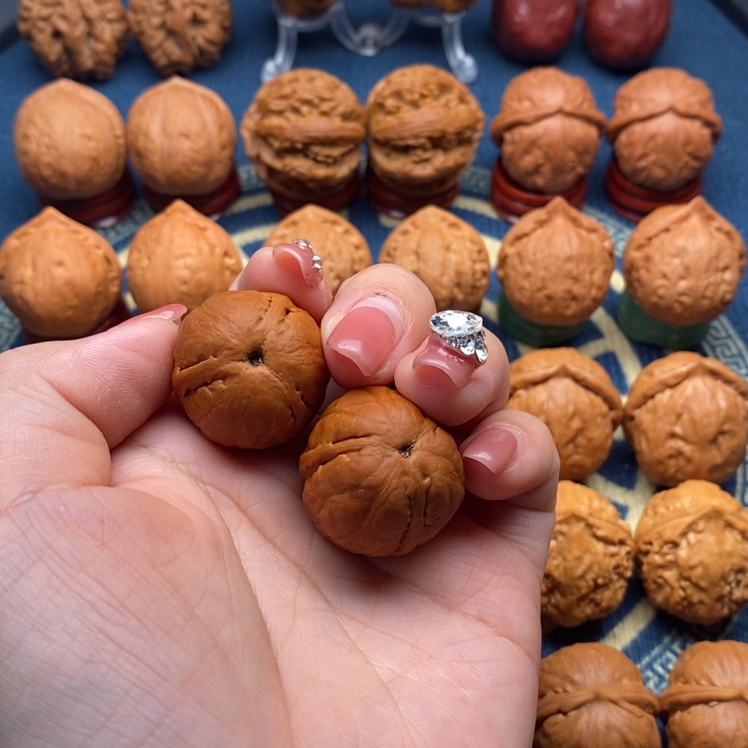 文玩核桃把件整****马精品小手捻