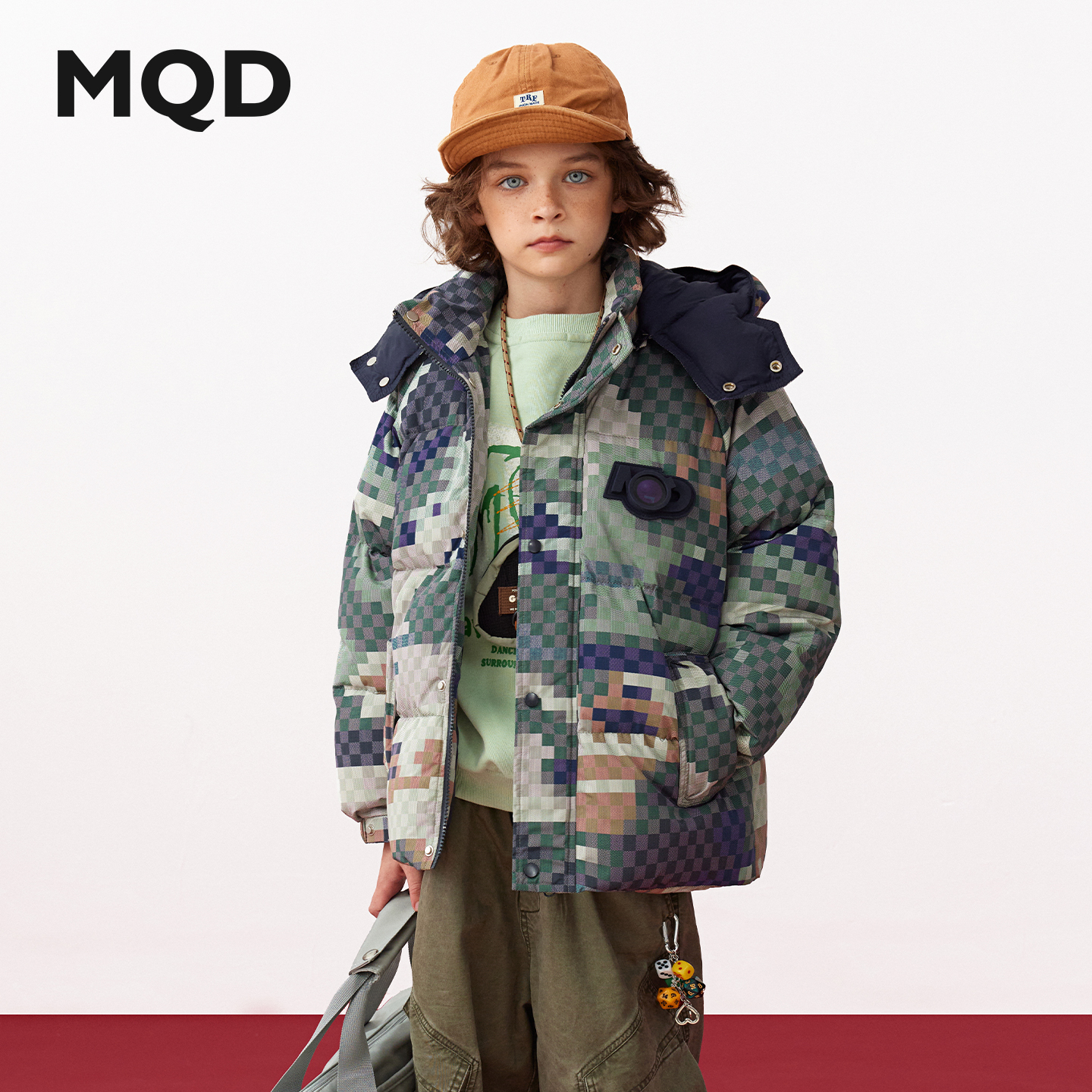 MQD【电子吧唧】秋冬新款儿童羽绒服中大童印花中长款连帽冬季时尚