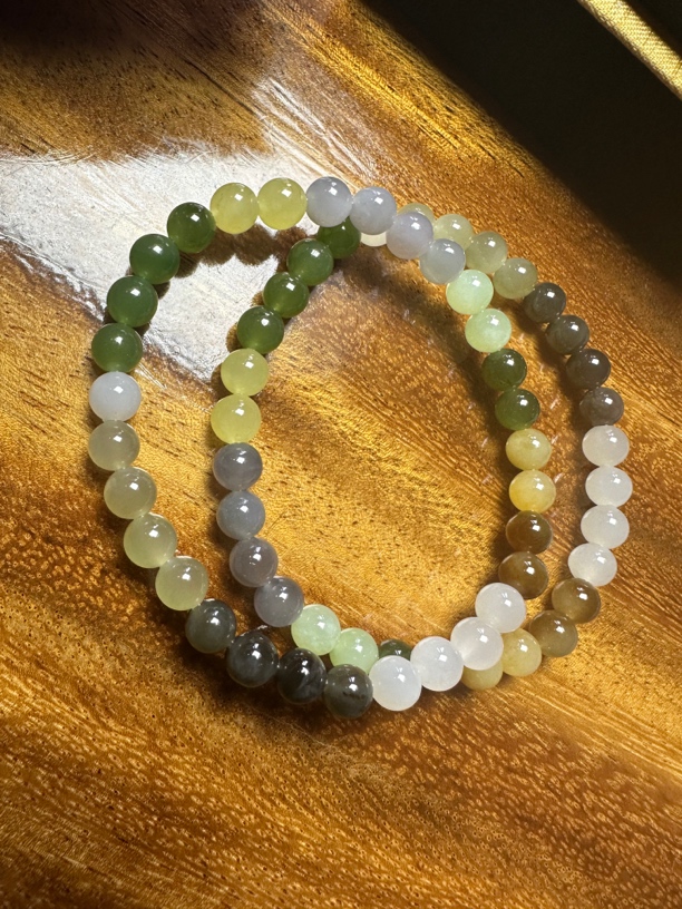 和田玉多宝冰透手串10克