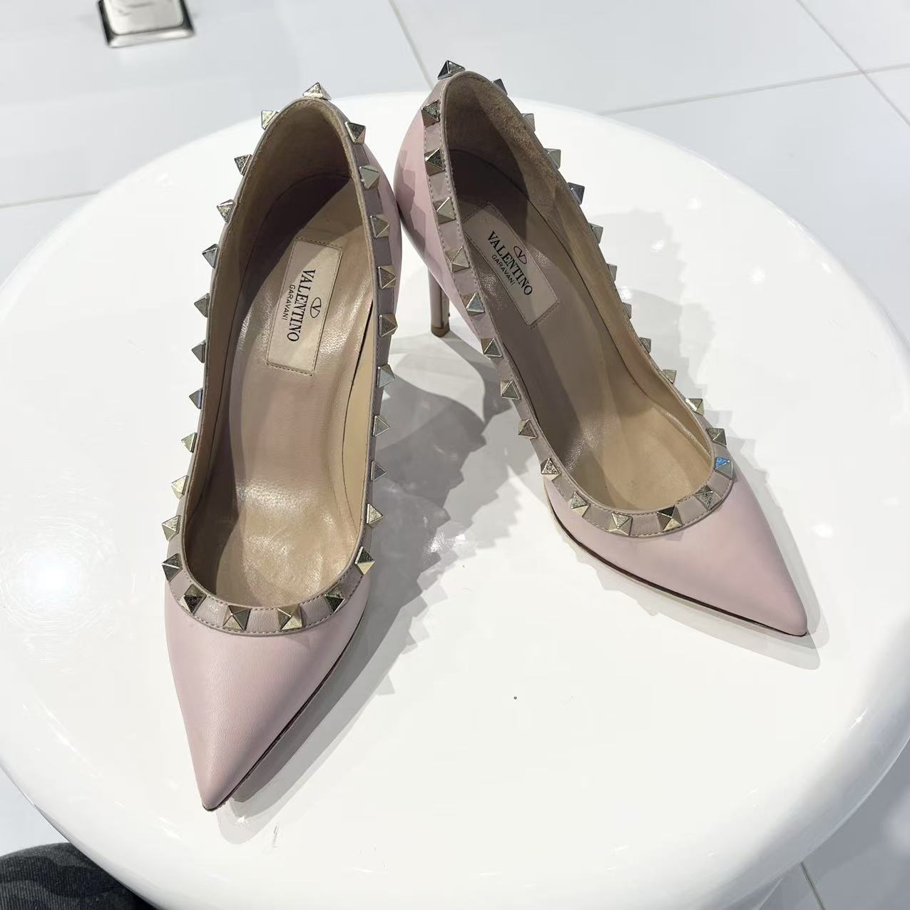 99新 Valentino/华伦天奴  柳钉高跟鞋 粉色 35码 高8cm