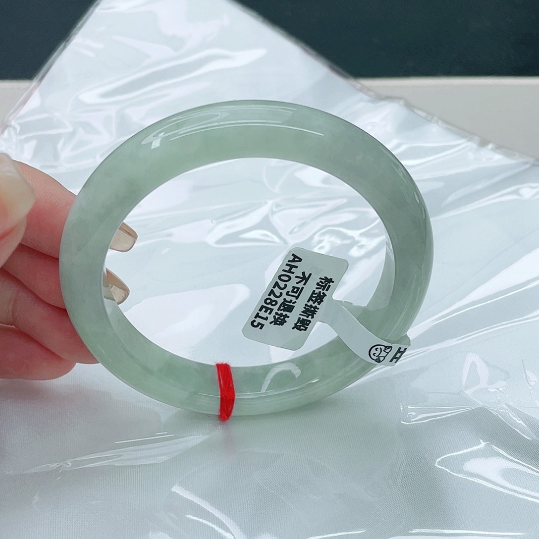 翡翠手镯未镶嵌正57.7