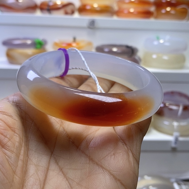 玛瑙/玉髓手镯未镶嵌