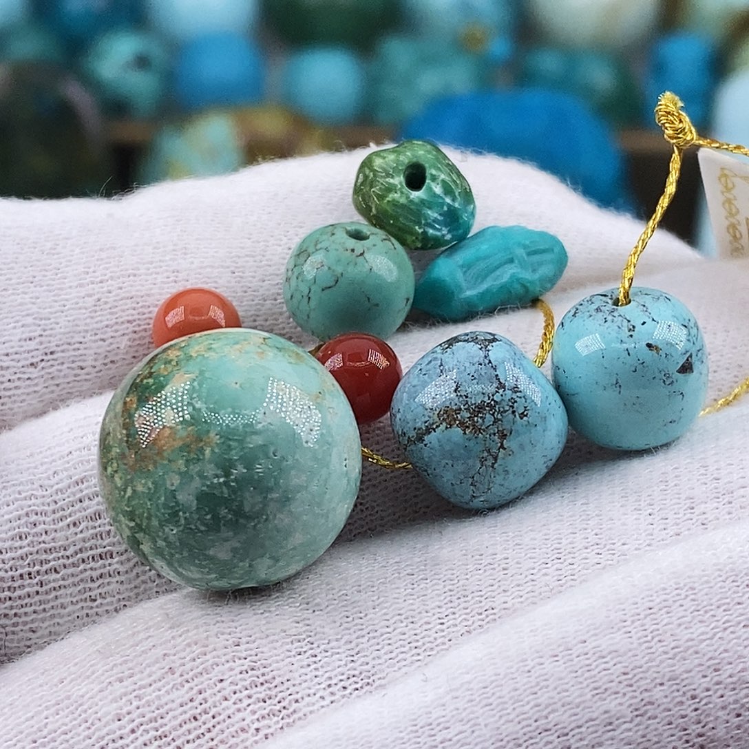 南红玛瑙未镶嵌珠宝奇石