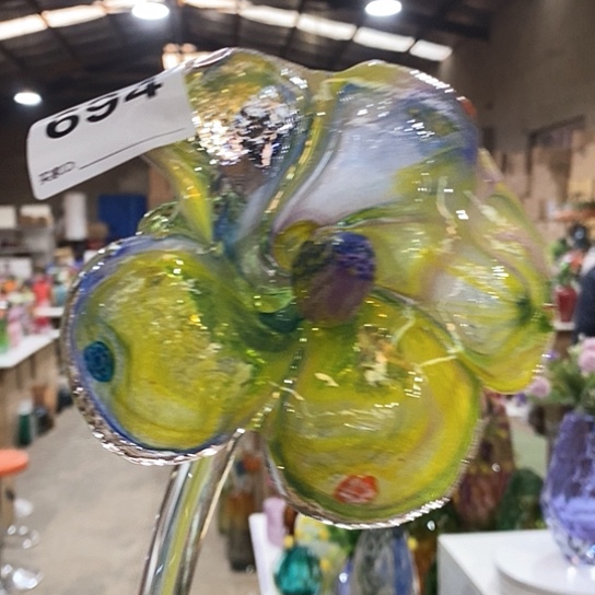 琉璃花瓶高45厘米宽9厘米