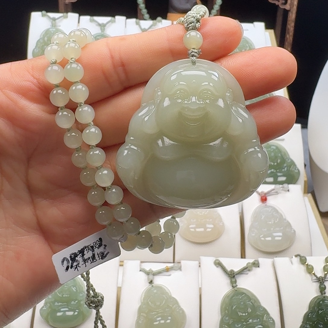 颈饰未镶嵌和田玉