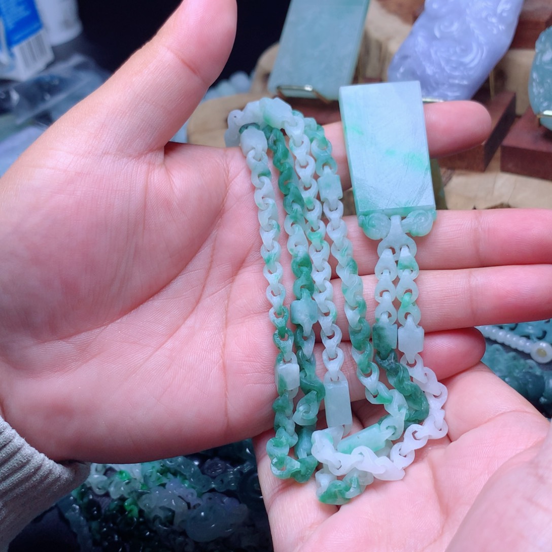 小***姐定制翡翠未镶嵌翡翠