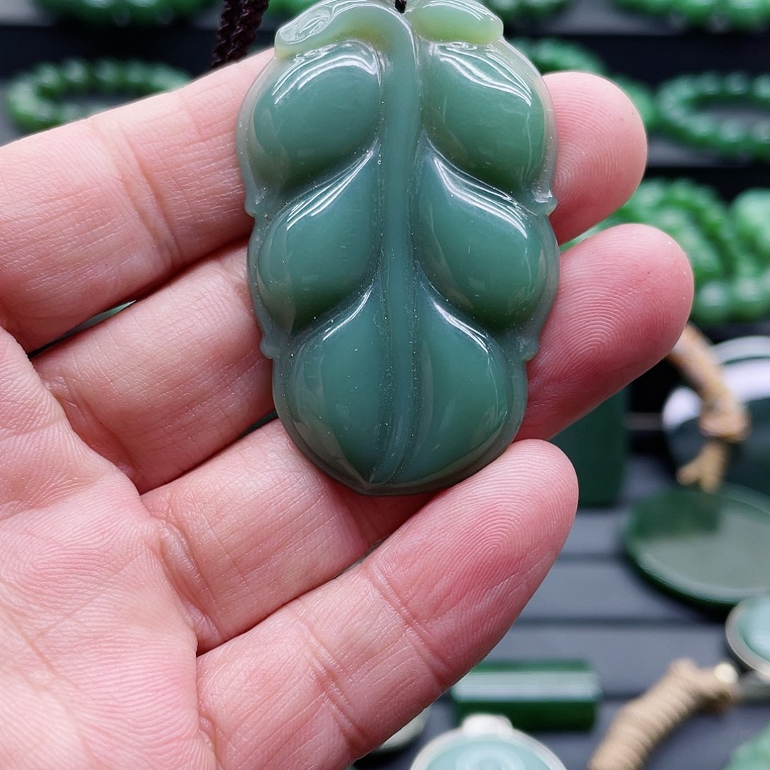 和田玉（碧玉）未镶嵌颈饰