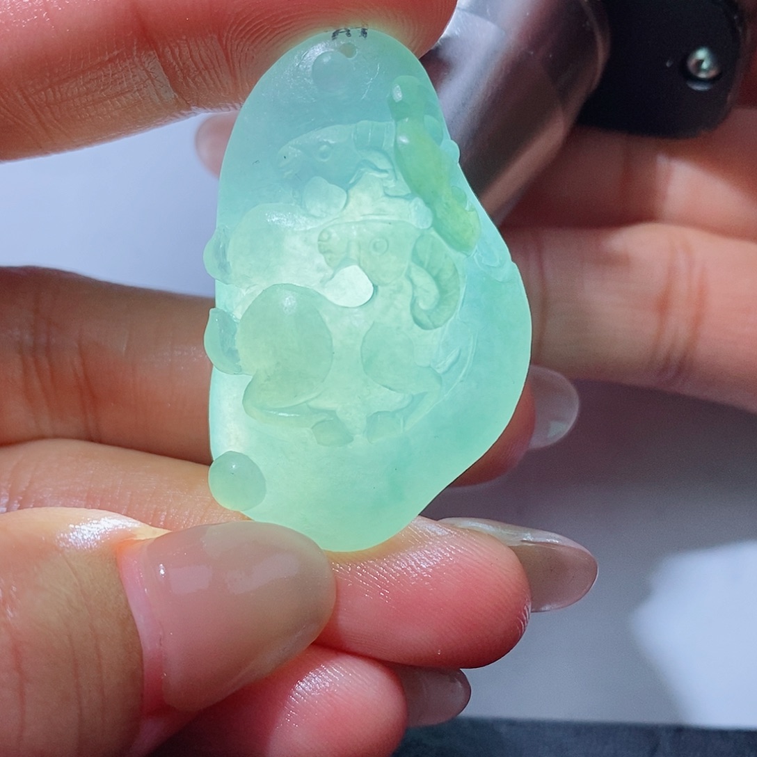 定制翡翠未镶嵌翡翠