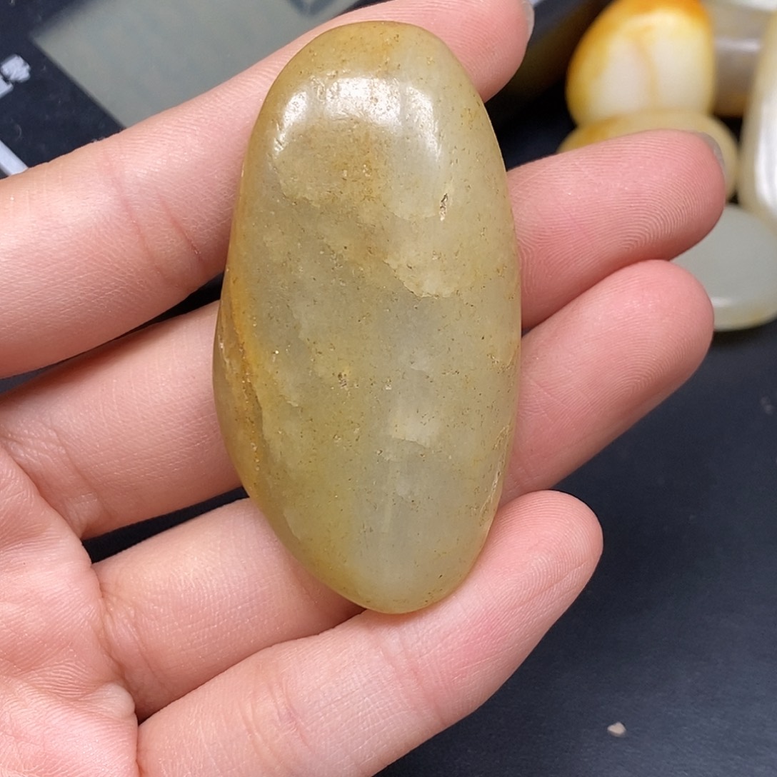 和田玉（糖玉）未镶嵌挂件