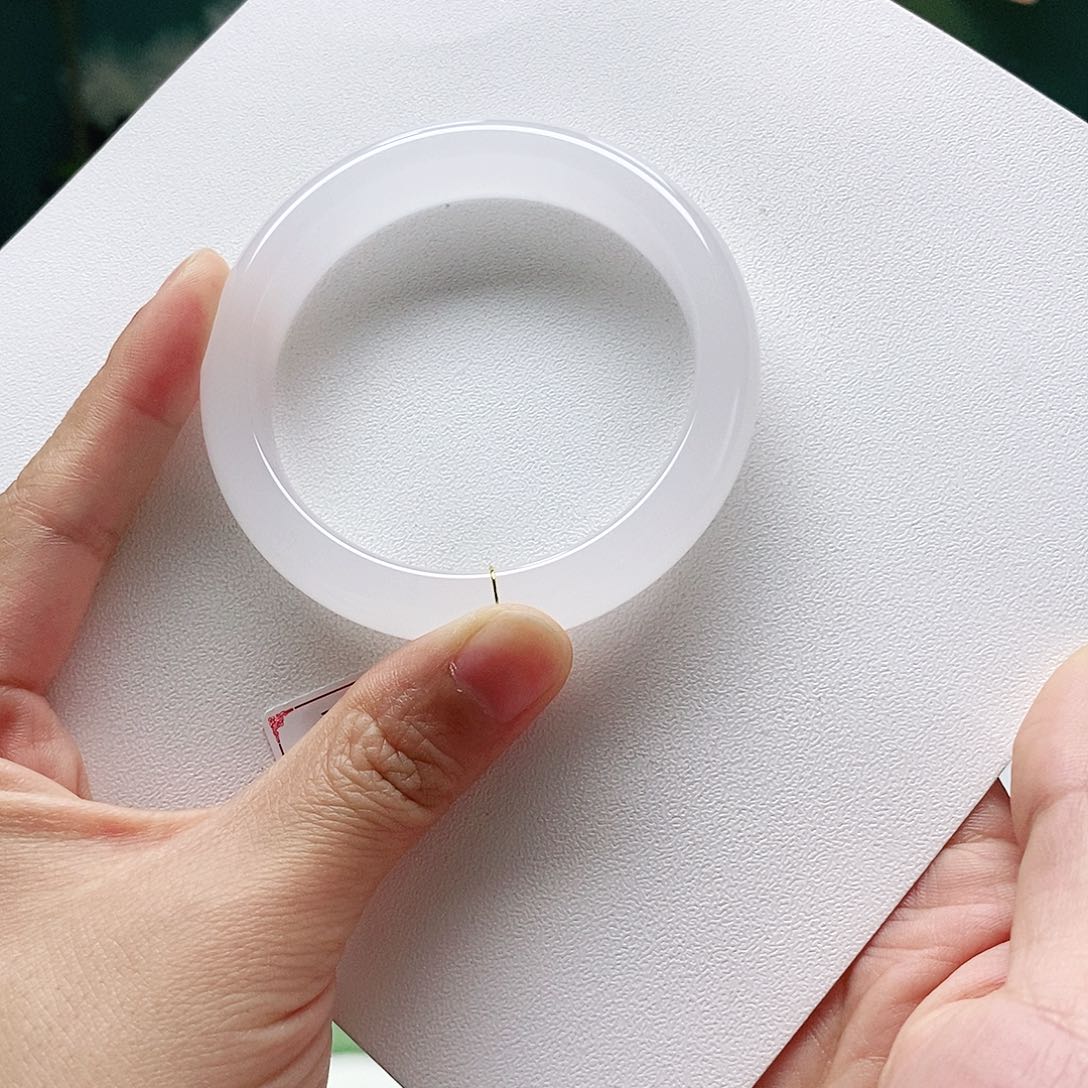 石英质玉手镯未镶嵌用****粒54.3