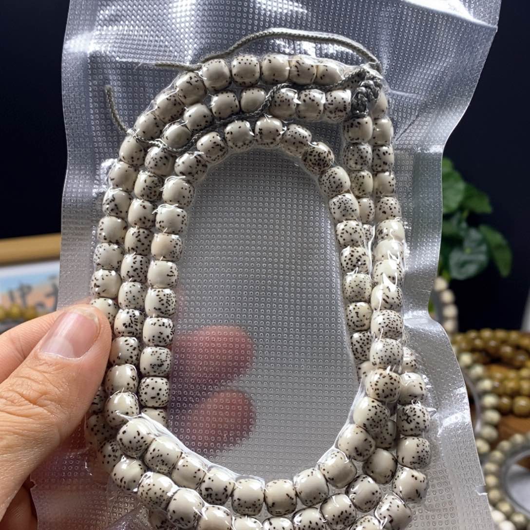 星月菩提手串87原白108河豚