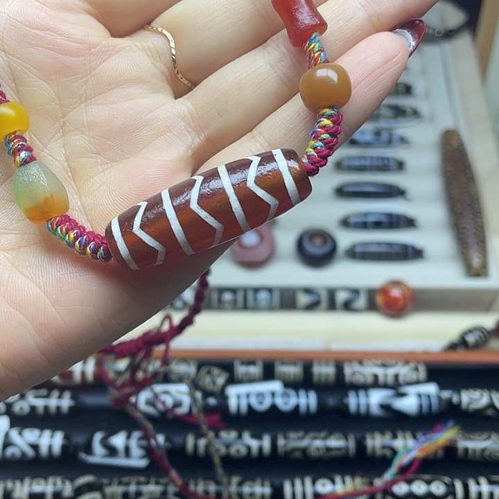 玛瑙/玉髓合金颈饰