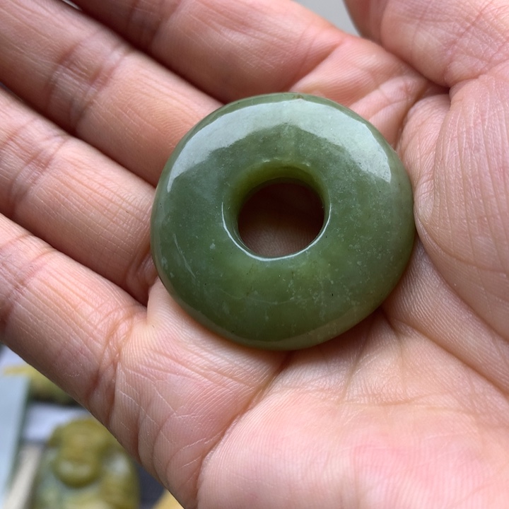 【闪购商品】透闪石质玉未镶嵌吊坠