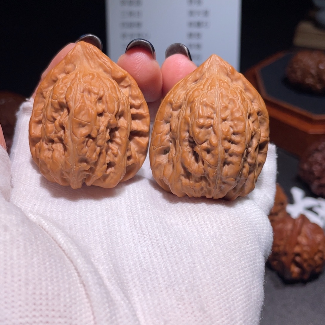 文玩核桃吊坠35.37赤龙5856