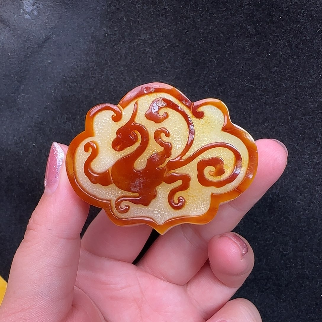 蜜蜡未镶嵌珠宝奇石