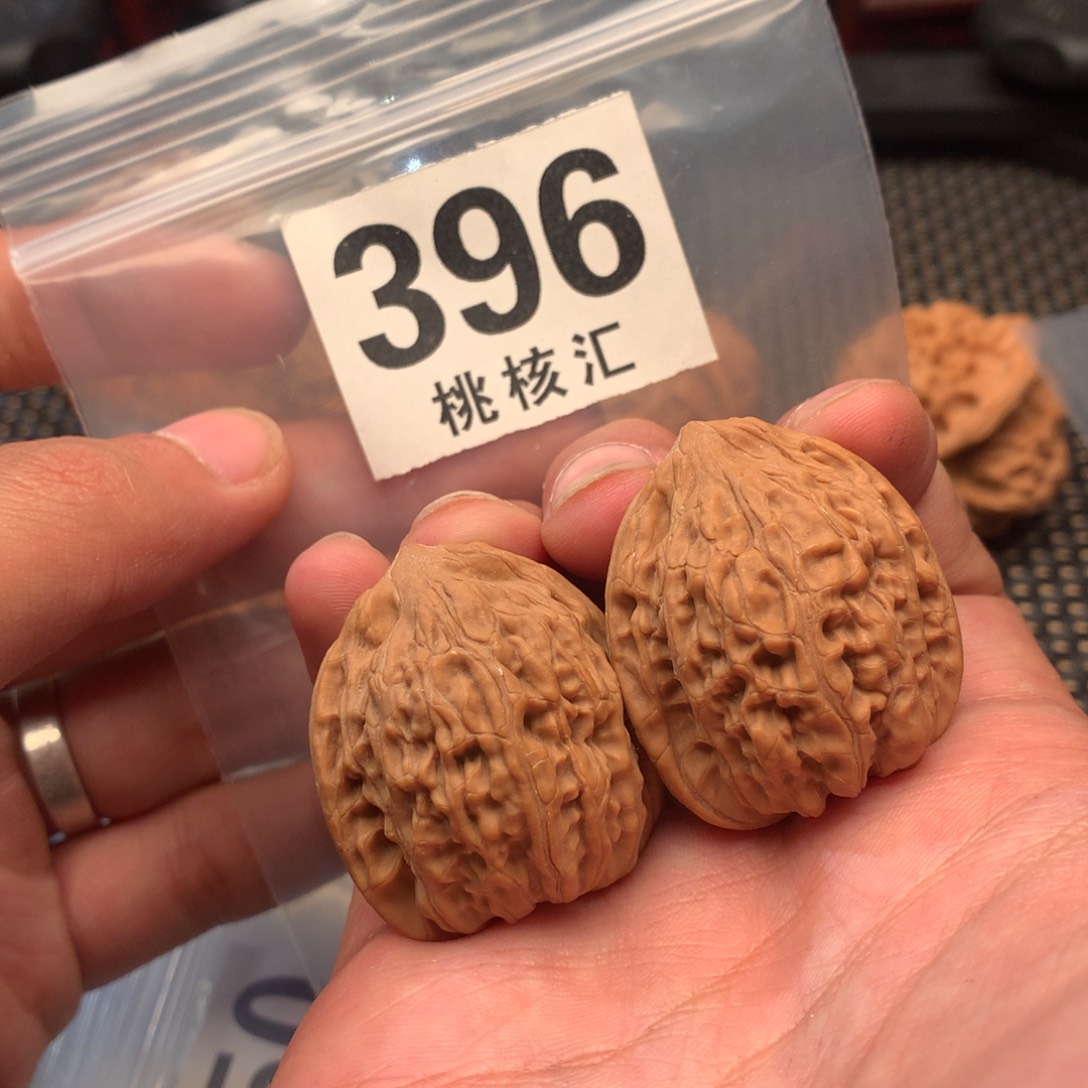 文玩核桃把件野生32
