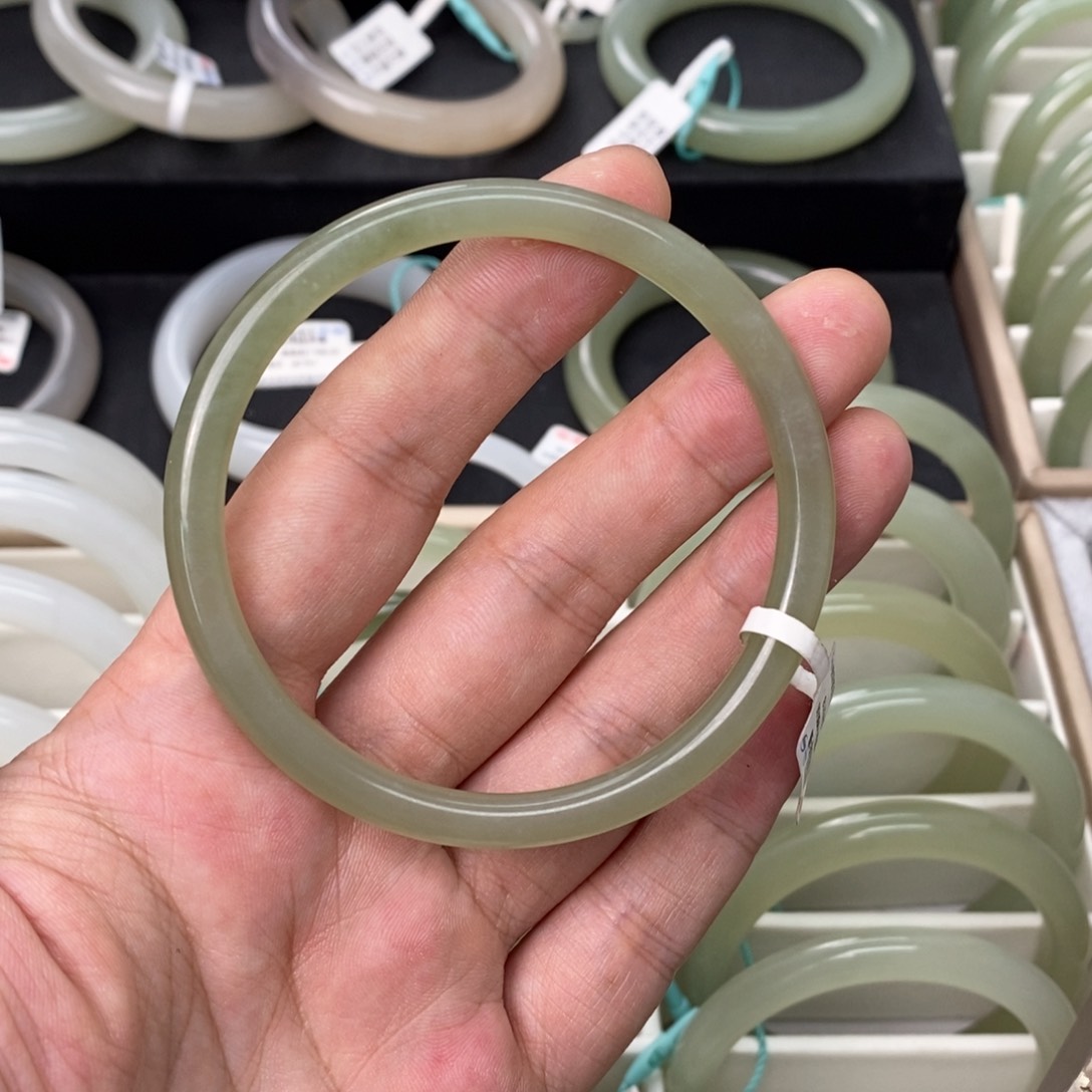 和田玉手镯未镶嵌5960