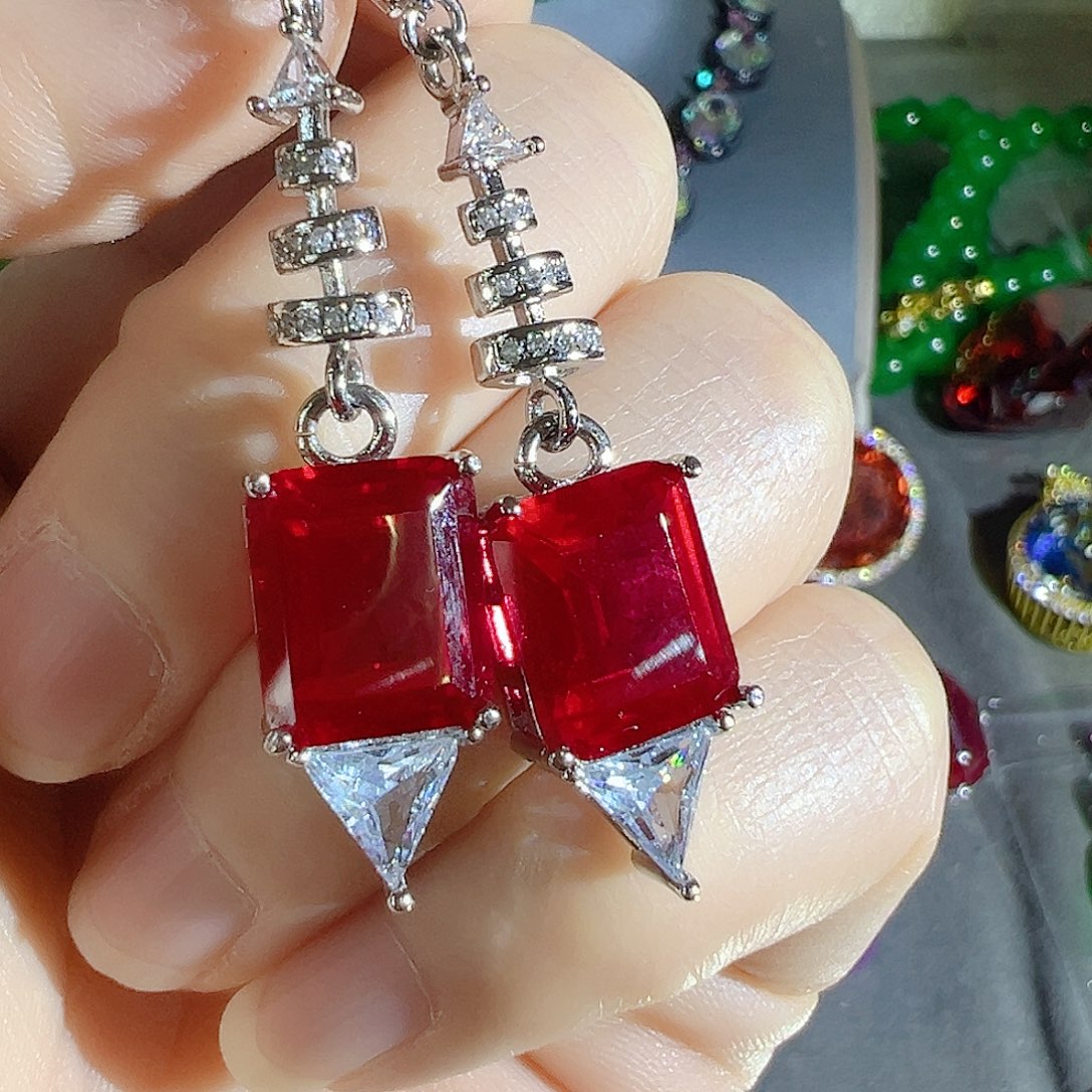 花岗石钨合金红色蓝色吊坠