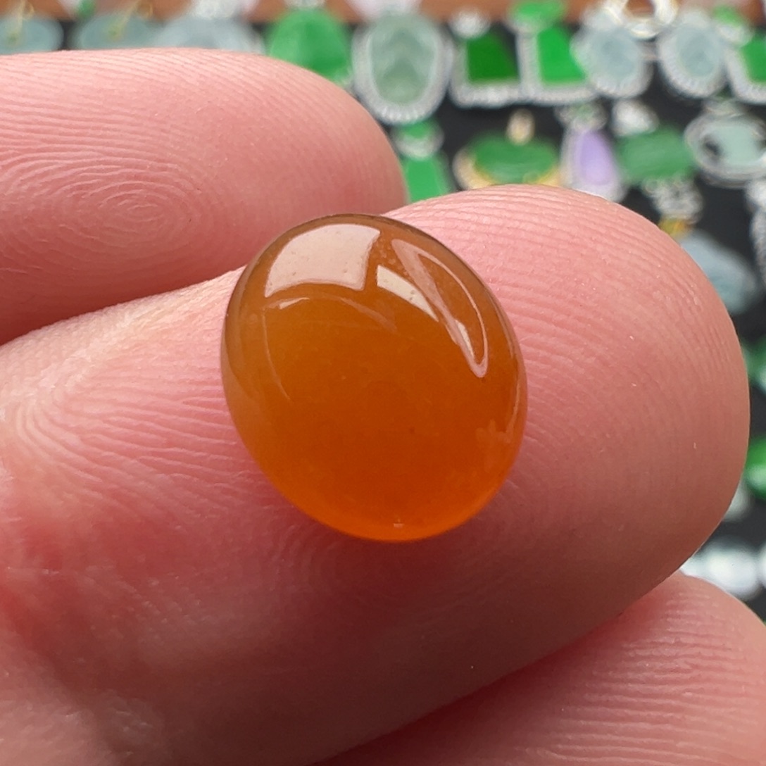 翡翠颈饰未镶嵌蛋面9.7