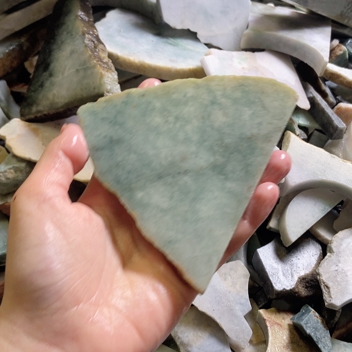 翡翠颈饰未镶嵌天然翡翠