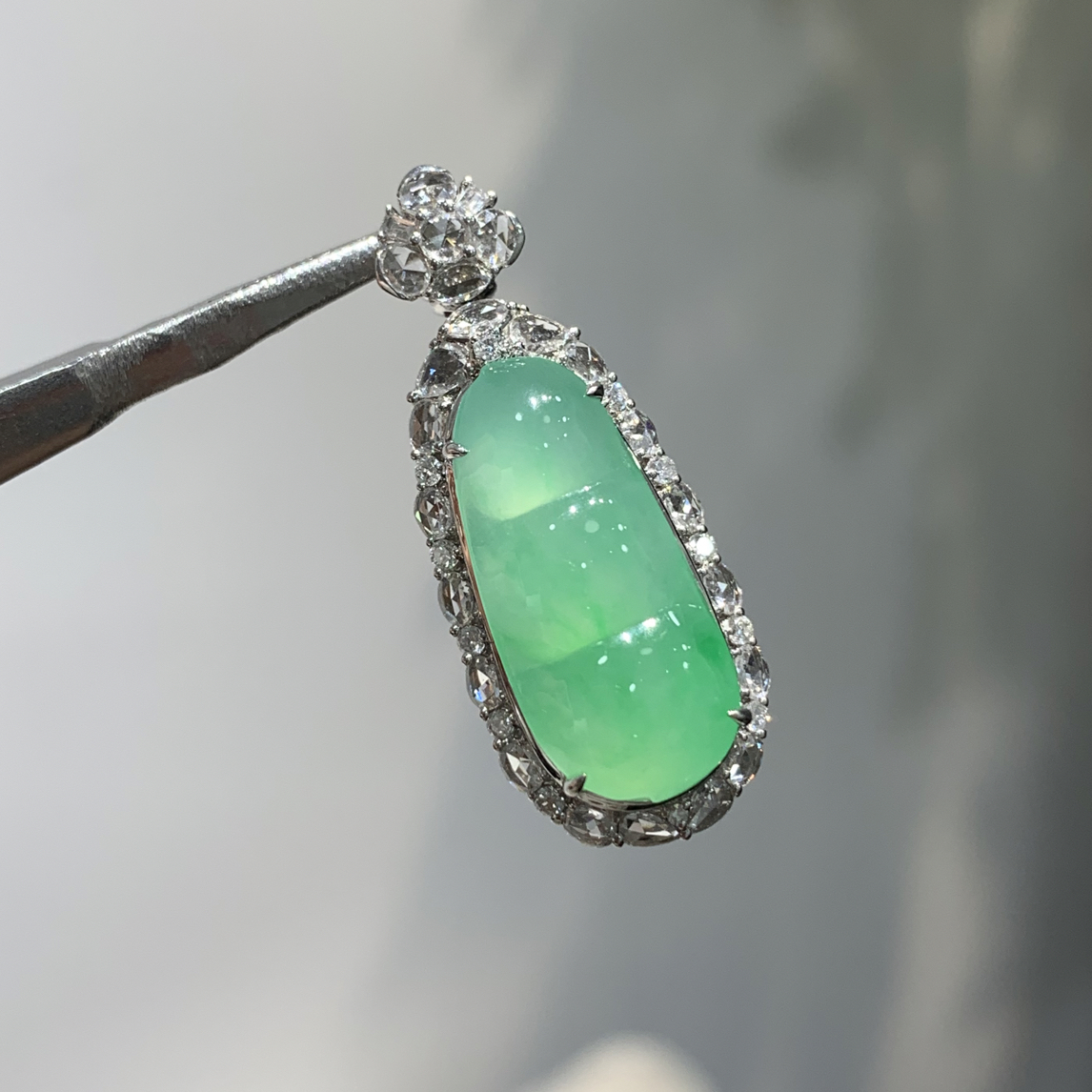 翡翠甜绿豆子，18k金镶嵌