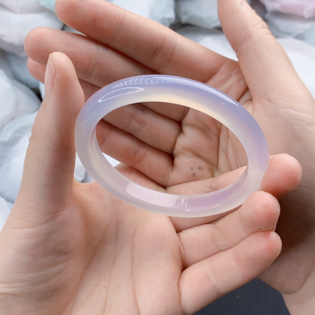 玛瑙/玉髓手镯未镶嵌60