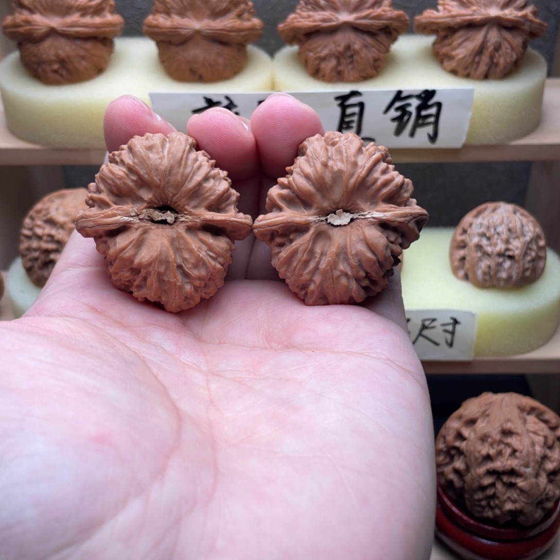 小***付吊坠文玩核桃平谷凹底40➕交友价