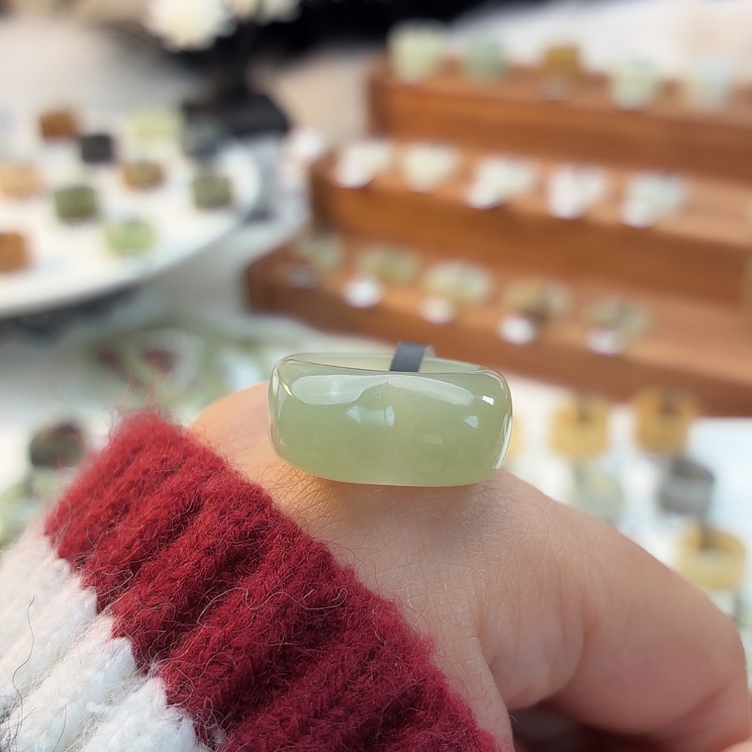 飘****和田玉未镶嵌戒指i90蓝绿猫耳16.1mm