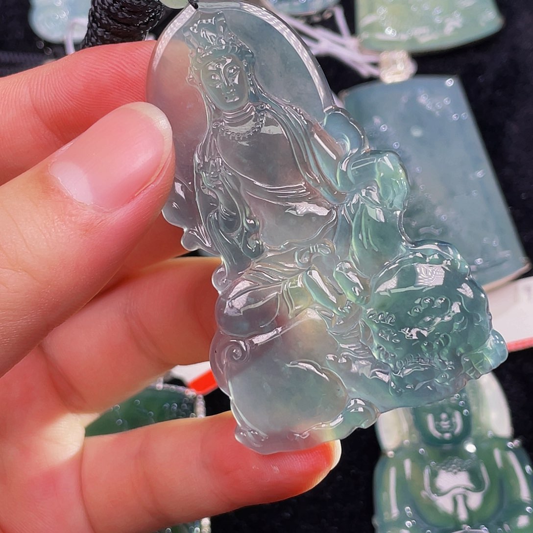 翡翠颈饰未镶嵌5，