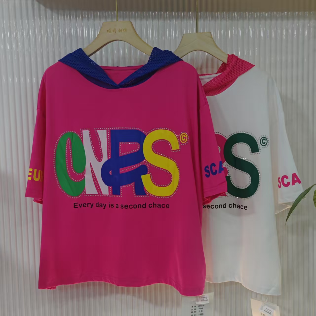 【七沐服饰】9335连帽短袖T恤夏季潮牌时尚百搭休闲女装宽松