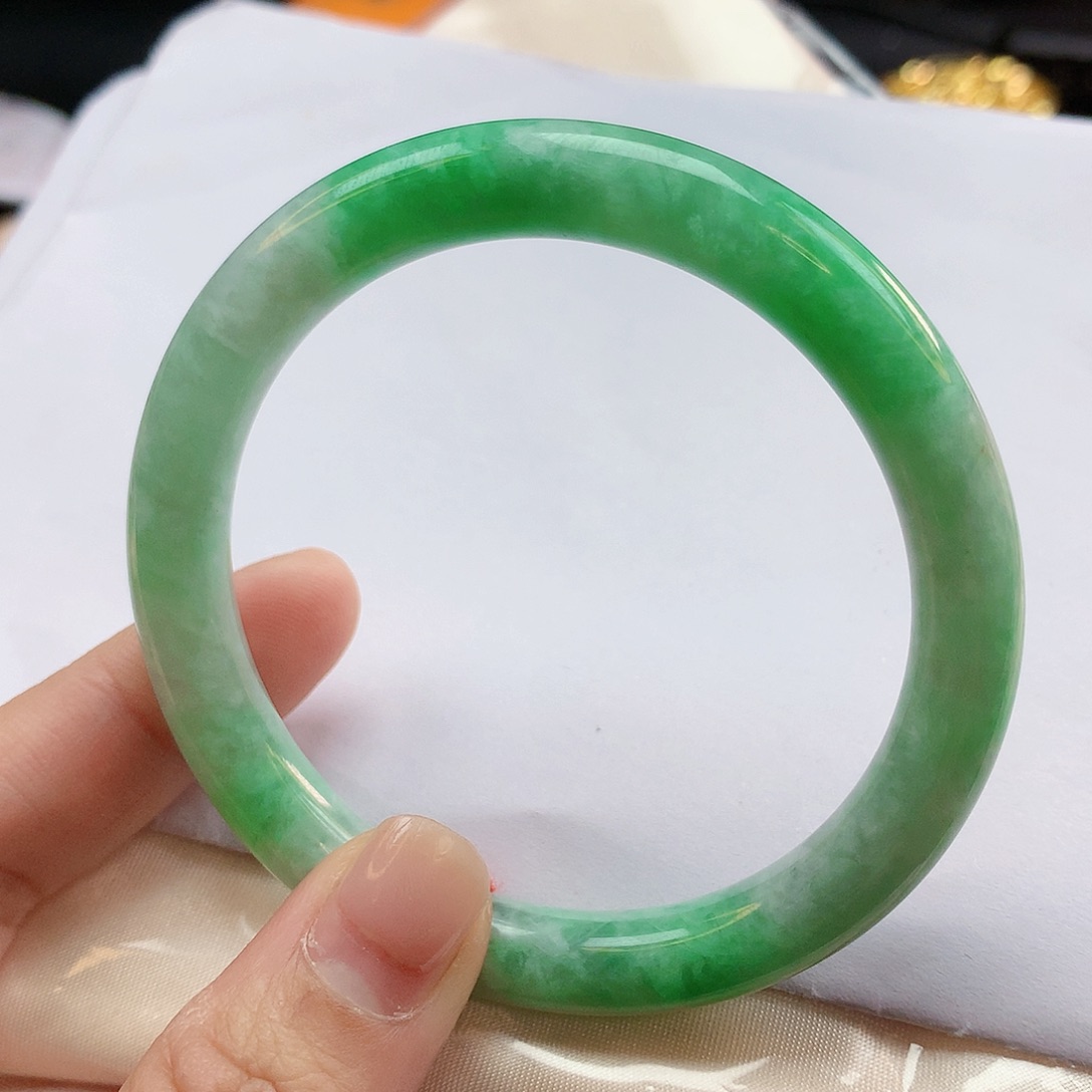 翡翠手镯未镶嵌57圈圆2475