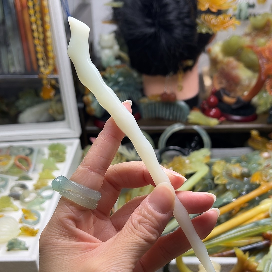 蛇纹石玉发饰合金
