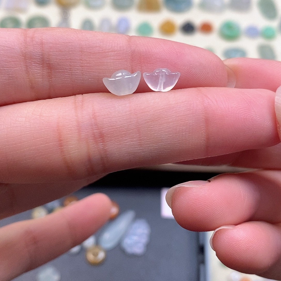 翡翠未镶嵌颈饰0000