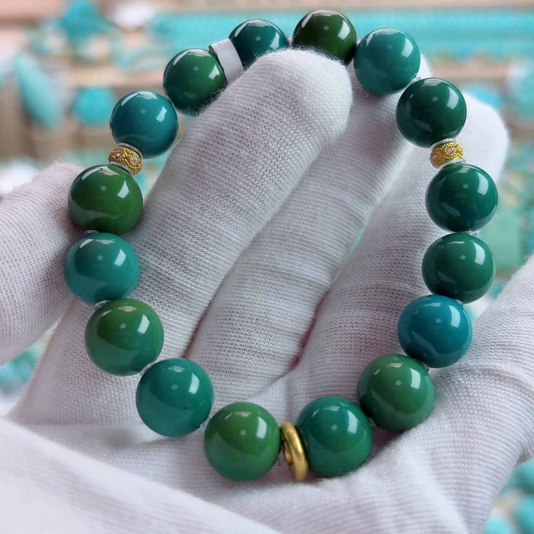 绿松石未镶嵌珠宝奇石（泡油）