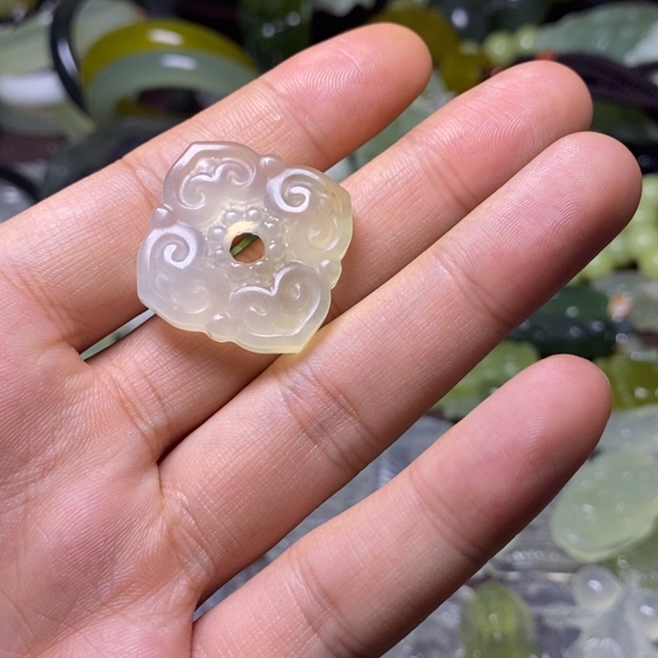 岫玉岫玉颈饰未镶嵌