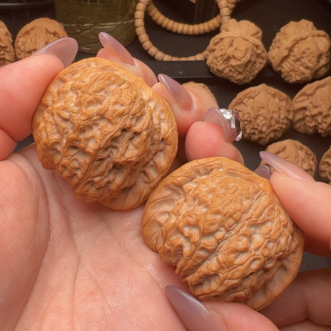 文玩核桃把件怡*澍血麒麟