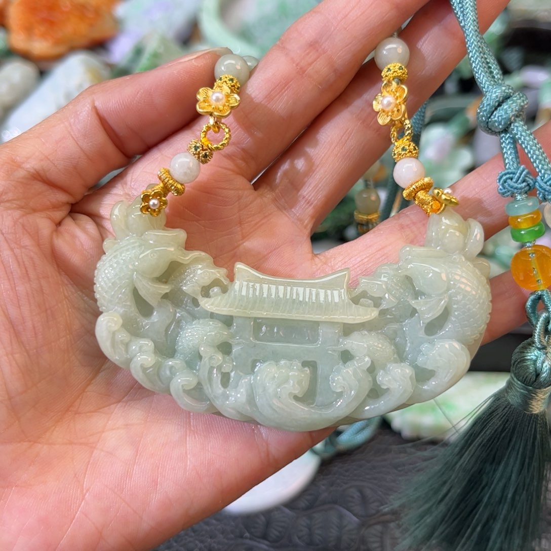 翡翠颈饰未镶嵌待编款