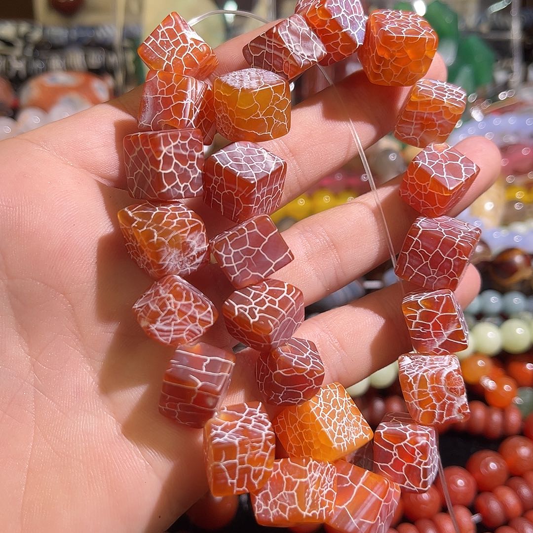 玛瑙/玉髓未镶嵌珠宝半成品火玛瑙方块