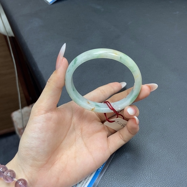 翡翠手镯未镶嵌56贵妃