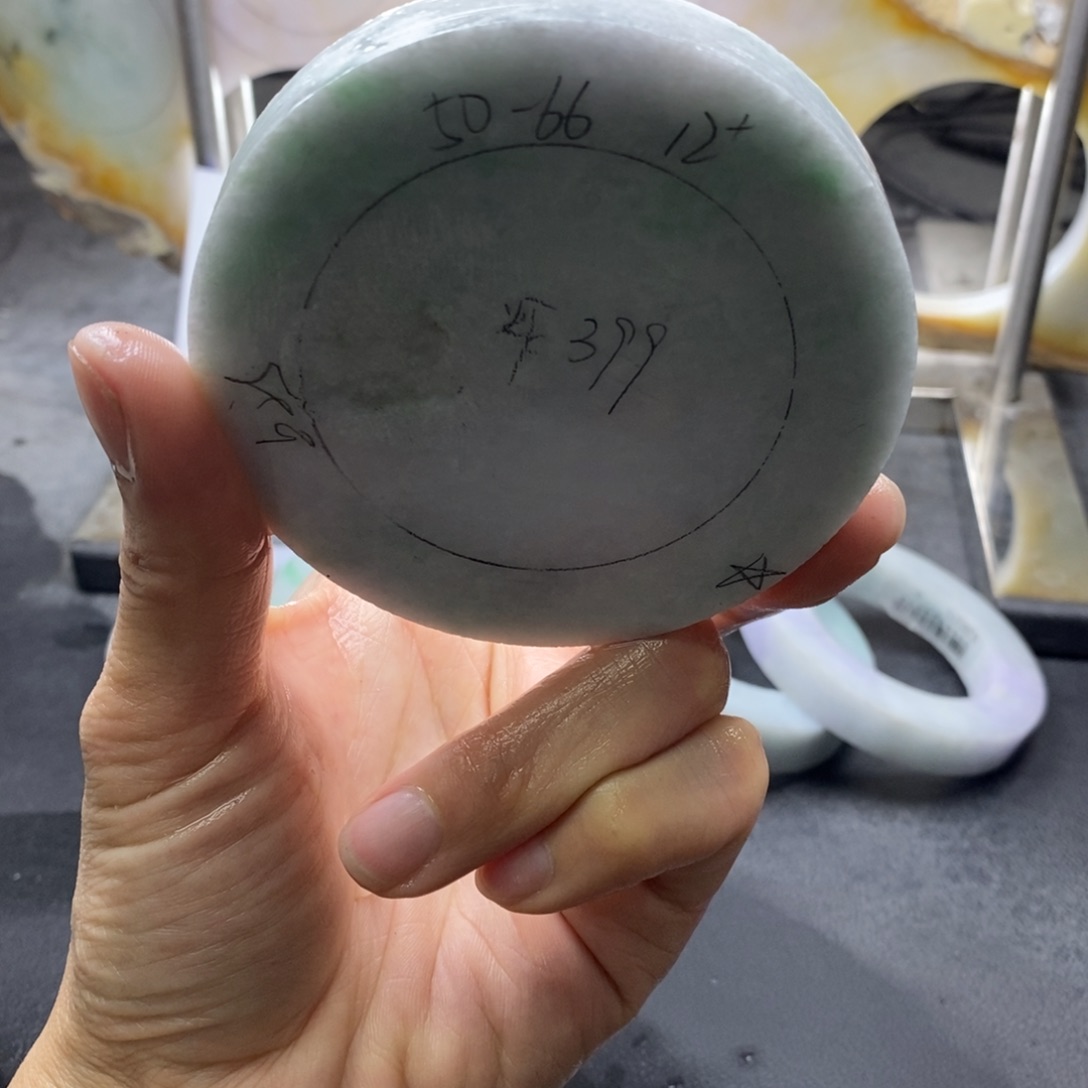 定制翡翠正未镶嵌