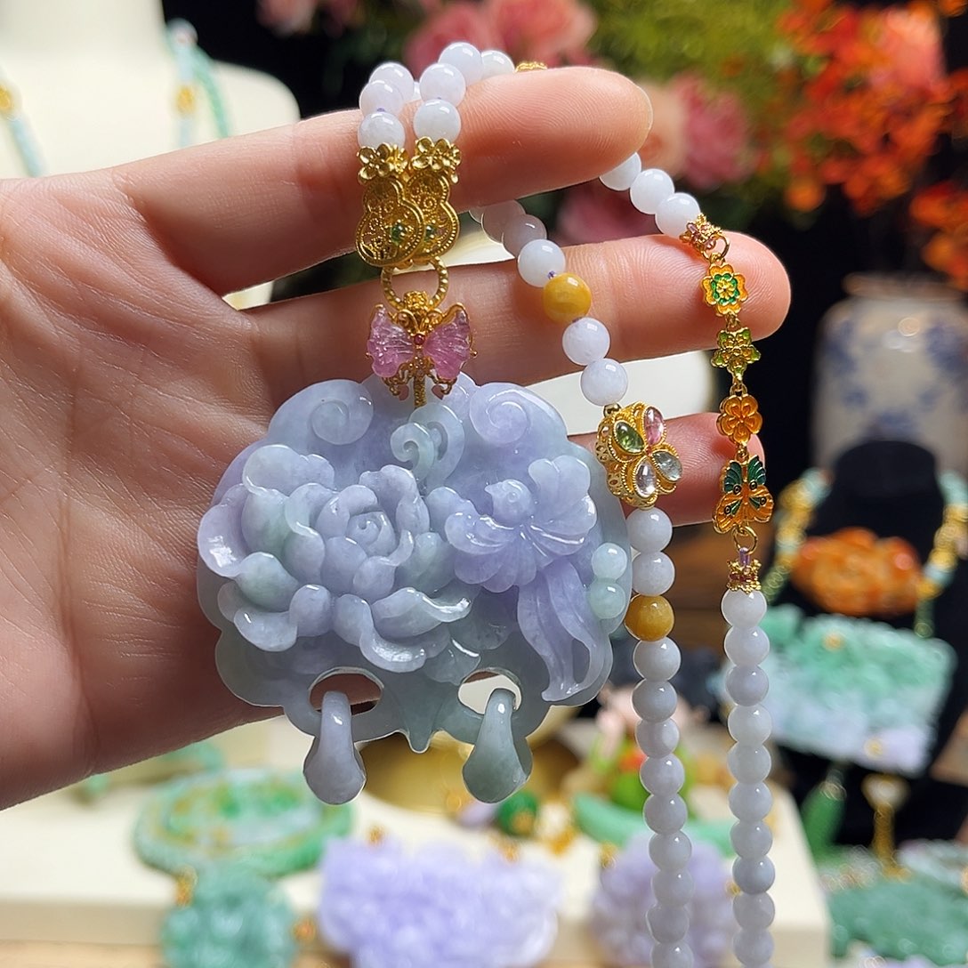 翡翠颈饰未镶嵌天然翡翠