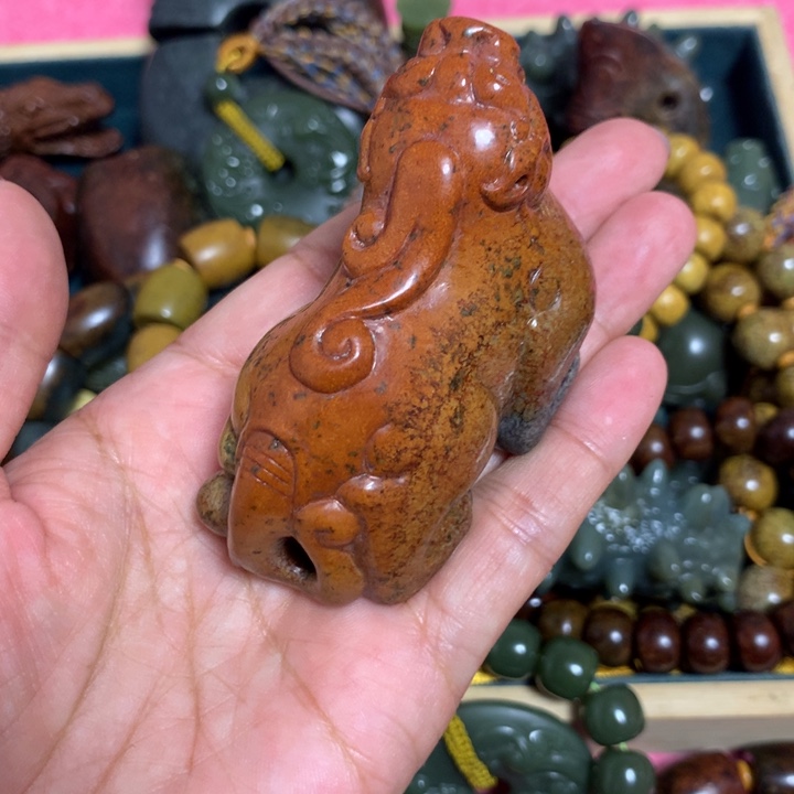 岫岩河磨玉（透闪石质玉）把件未镶嵌郑*康