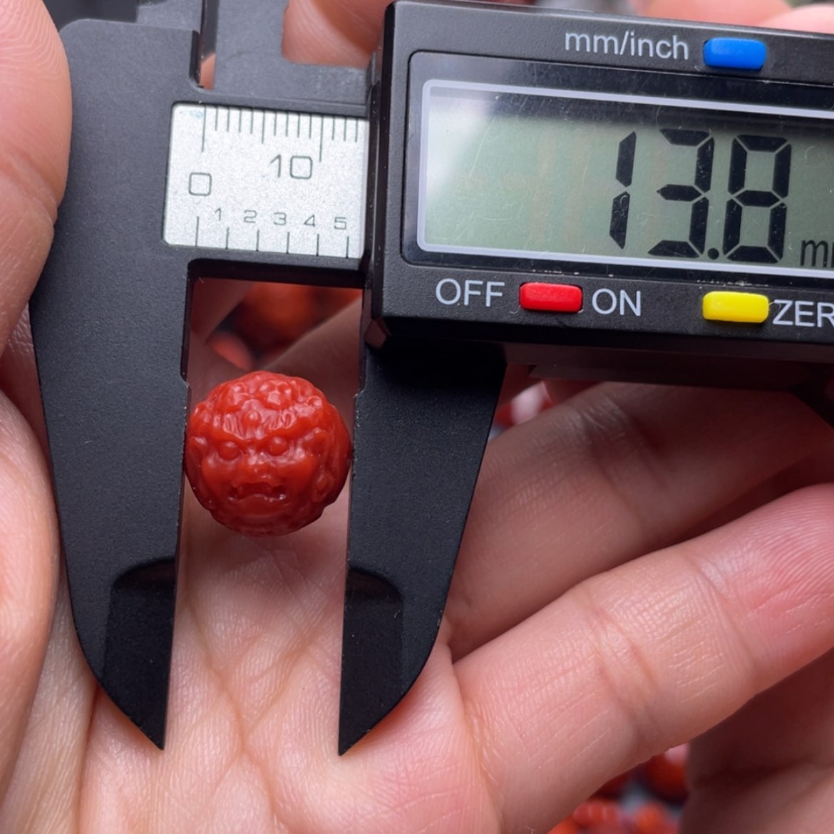 【闪购商品】南红玛瑙大黑天圆珠未镶嵌小***的