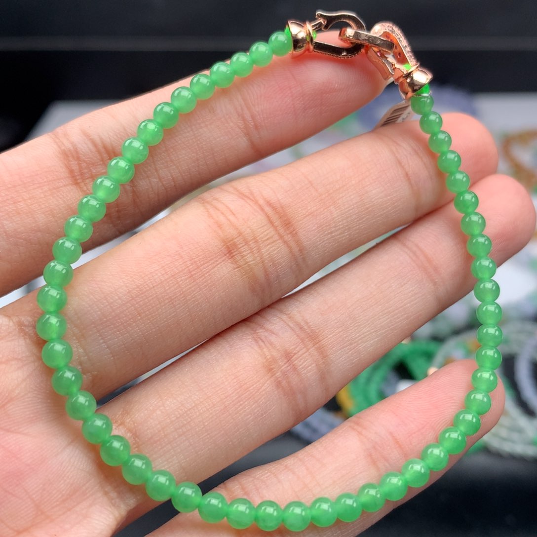 翡翠手链未镶嵌卡