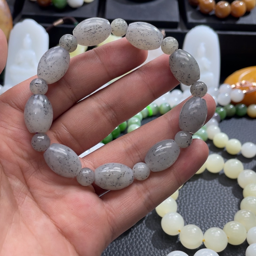 和田玉手串未镶嵌