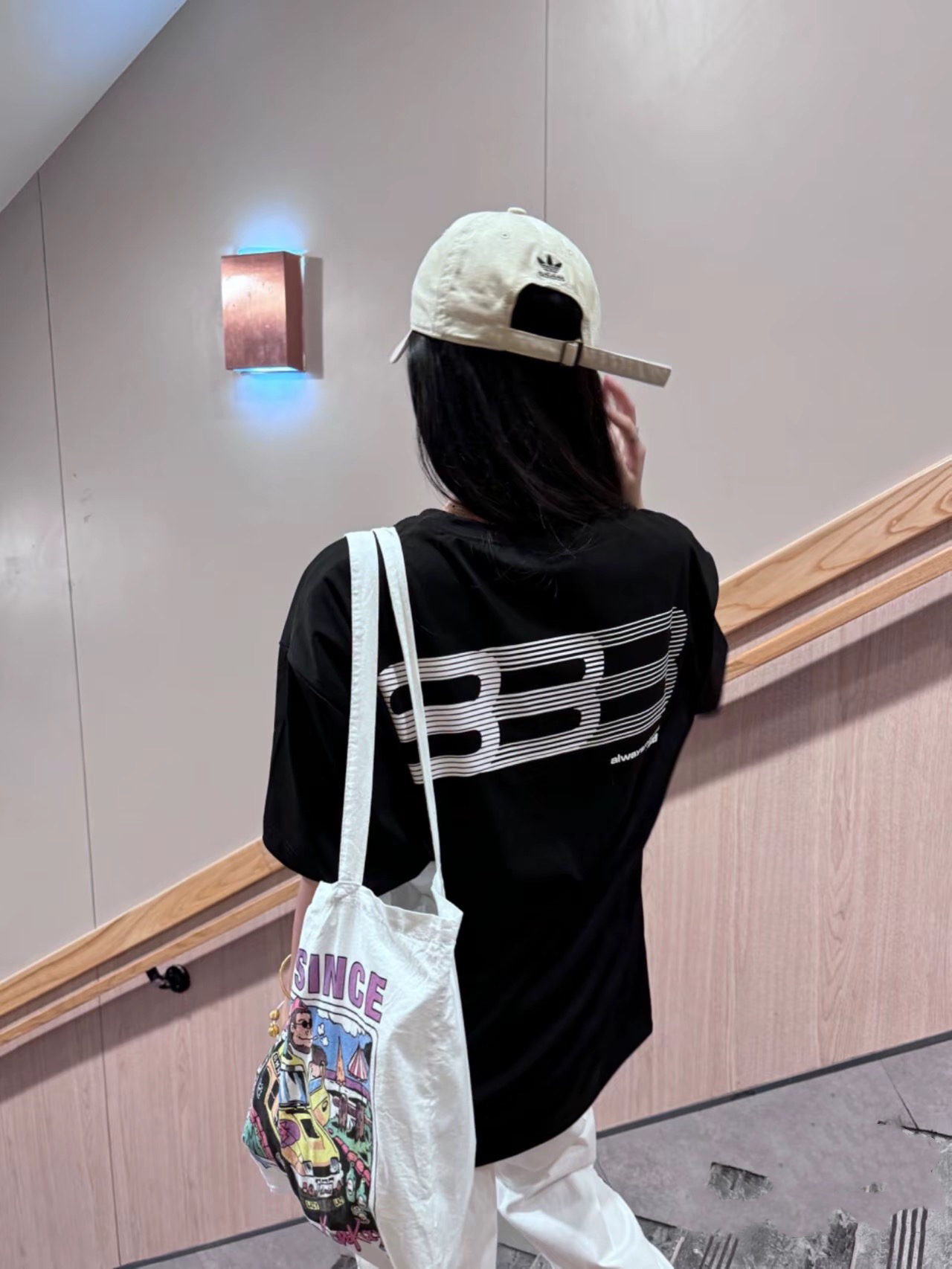 速干凉感～幻影logo吸湿排汗短袖T恤 男女同款（微瑕）