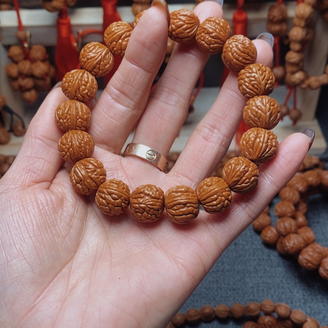 吊坠桃核龙纹桃枭