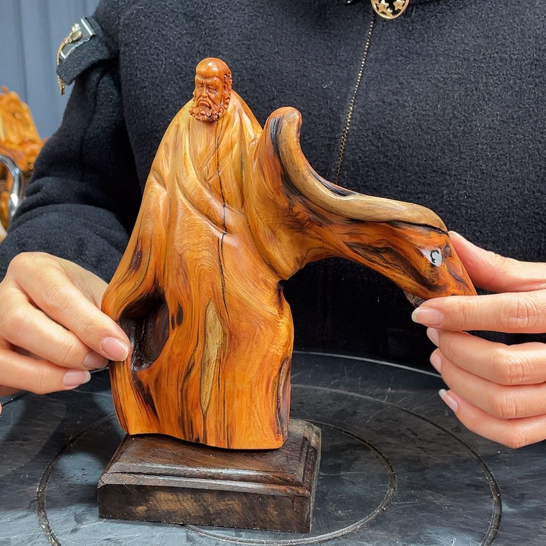 柏木（崖柏）随型艺术根雕