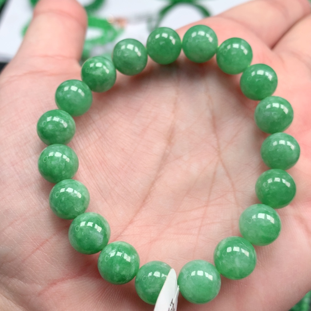 翡翠手链未镶嵌翡翠